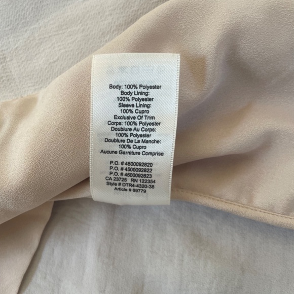 Aritzia off-white blazer - Picture 4 of 4